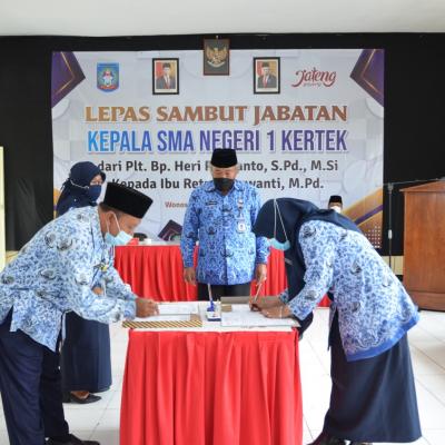 Penandatanganan Serah Jabatan